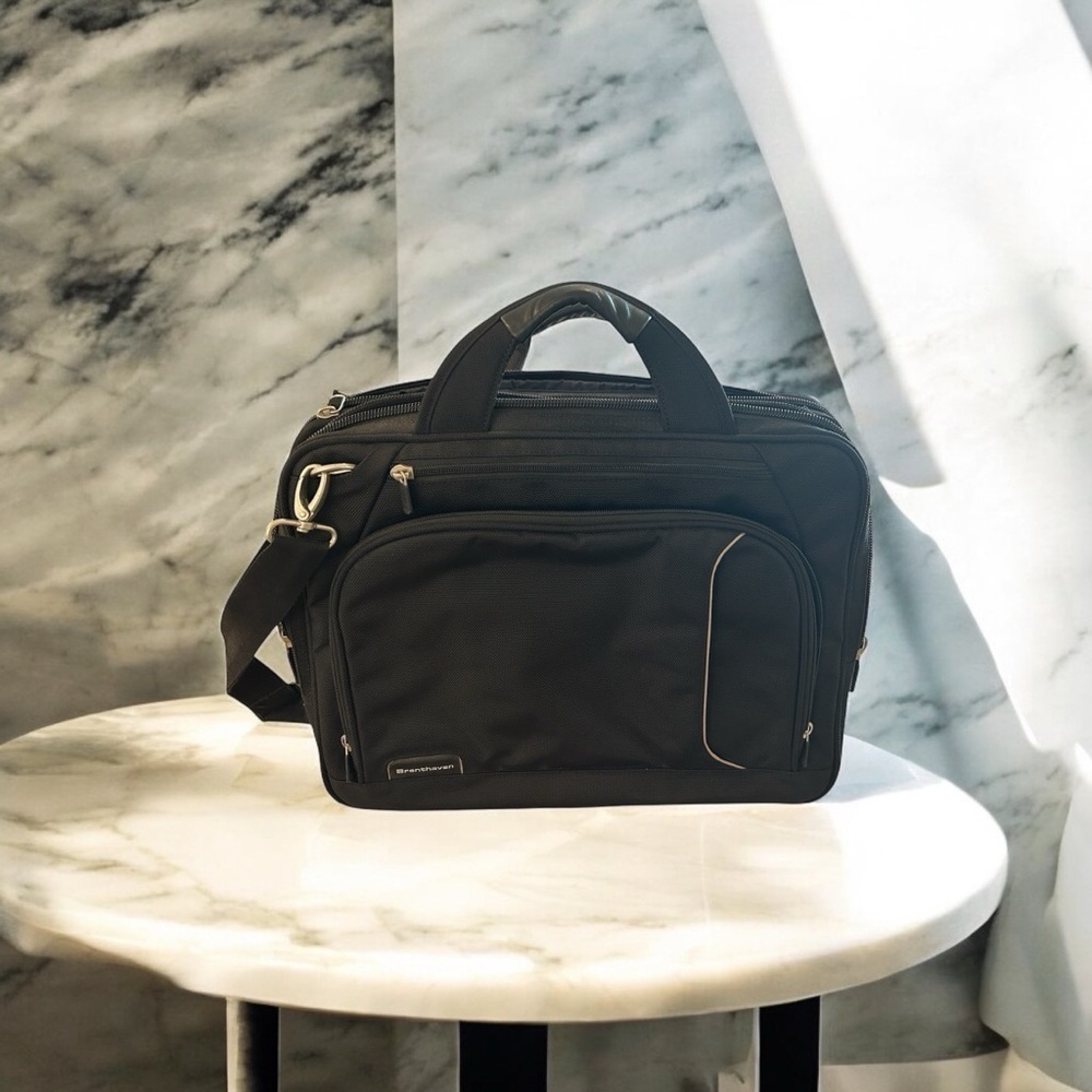 Brenthaven Zero Impact‎ Laptop Bag (Black) - Lots of Storage - NWOT